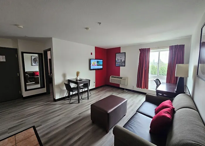 Ramada By Wyndham Seatac Airport